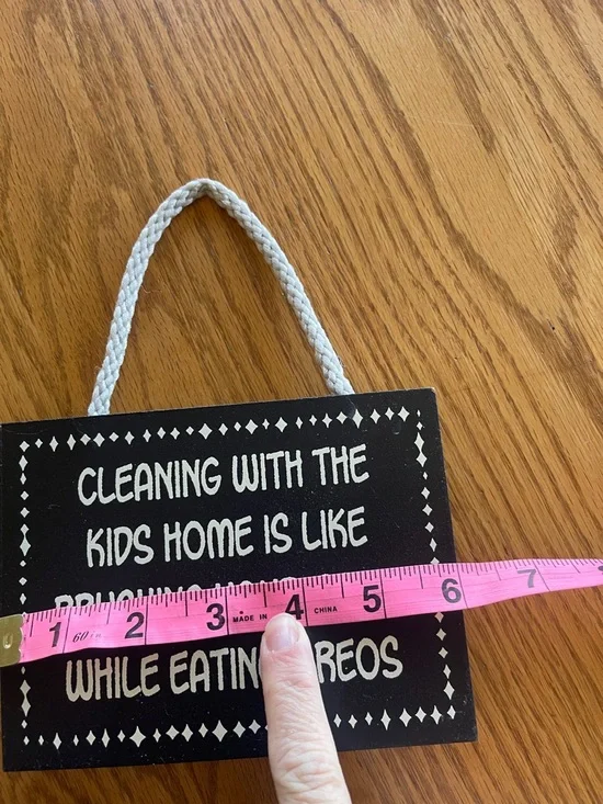 "Cleaning With The Kids" Wall Hanging🌺 - Picture 4 of 4